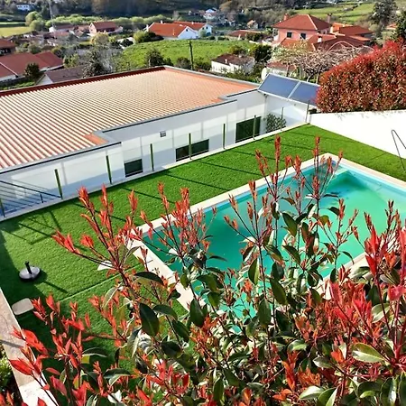 Travessa Dos Loureiros Casa Inteira *